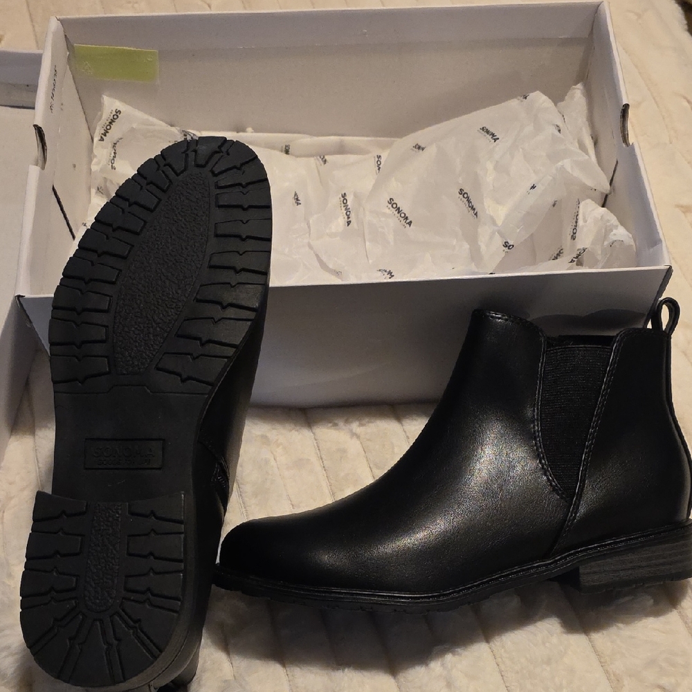 Sonoma Sleek Black Ankle Booties